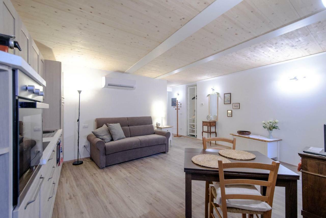 Il Borghetto Di Torno Apartment Luaran gambar
