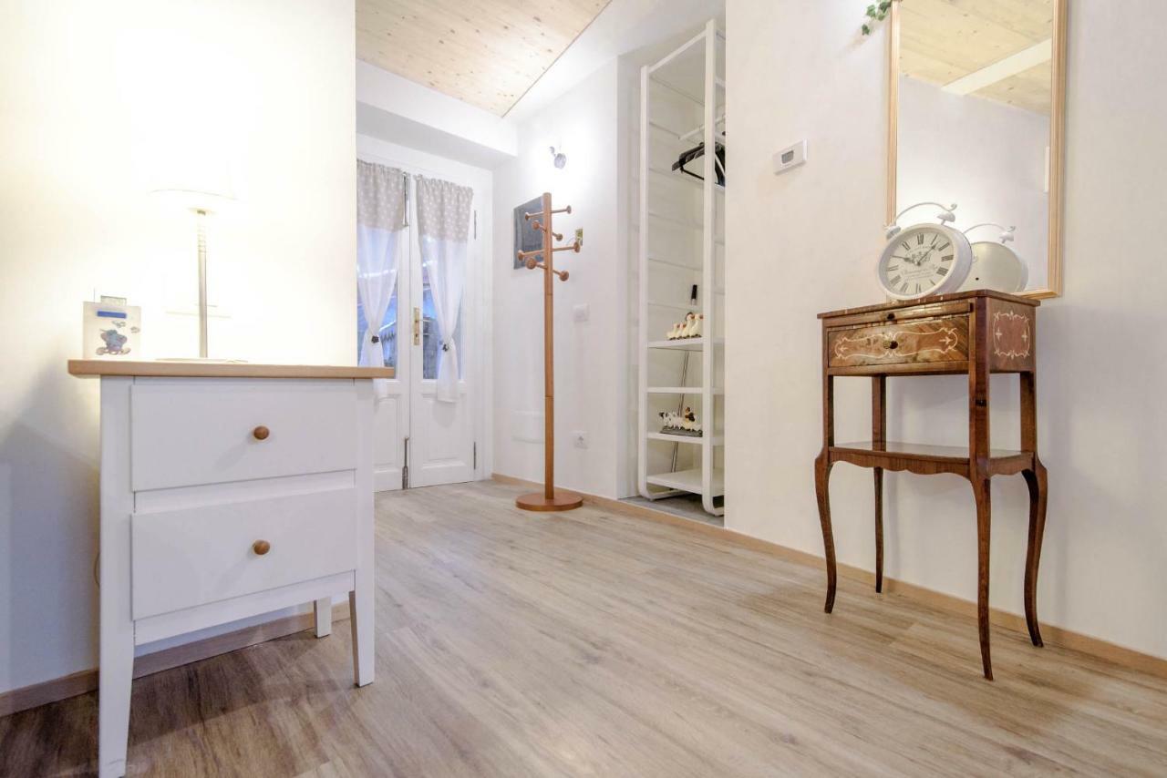 Il Borghetto Di Torno Apartment Luaran gambar